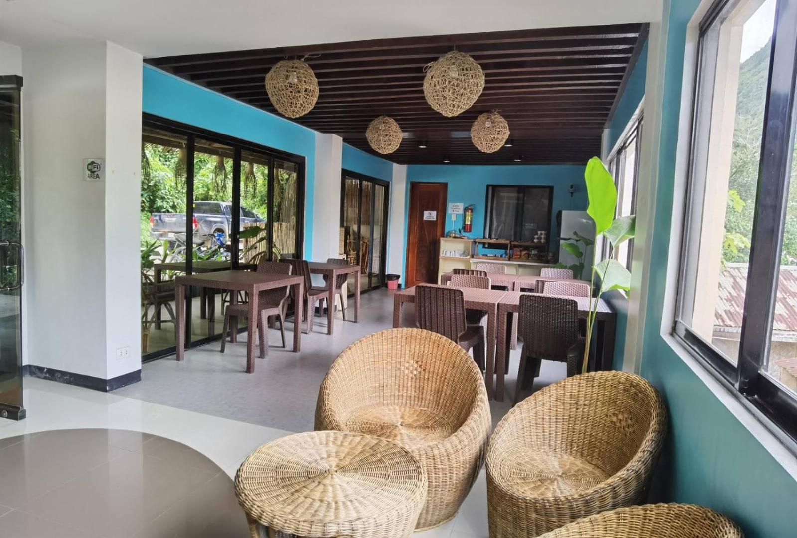 Amos Pili Tree Inn Powered By Cocotel El Nido Exterior photo